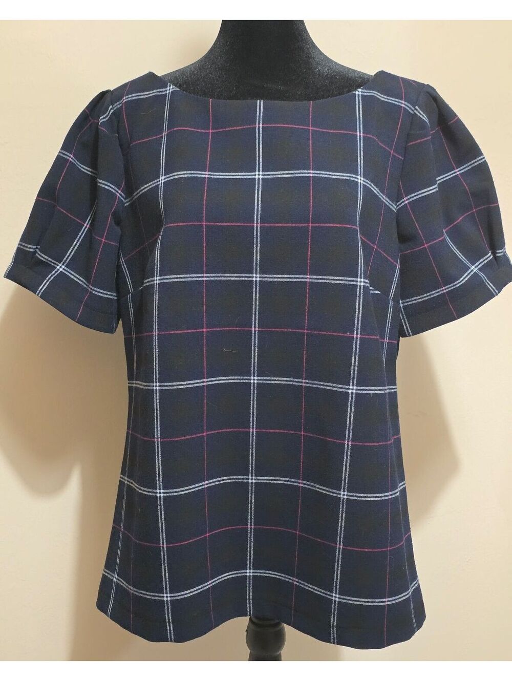 Banana Republic Large Navy/Black Plaid Short Sleeve